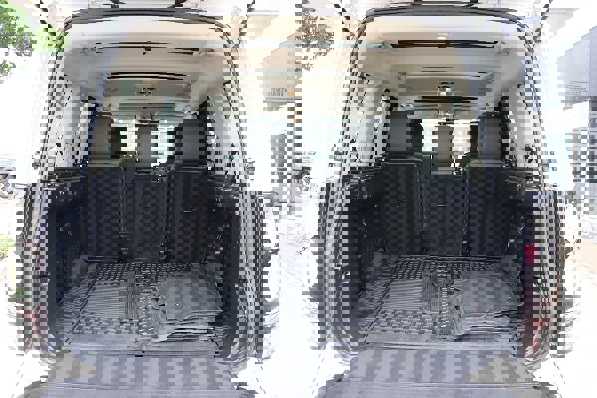 Used 2016 Land Rover LR4 HSE LUX image 50