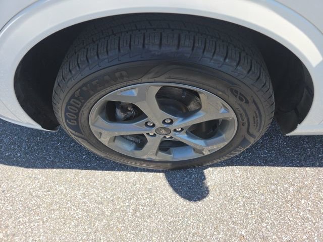 Used 2024 Ford Escape ST-Line Select AWD/4WD image 12