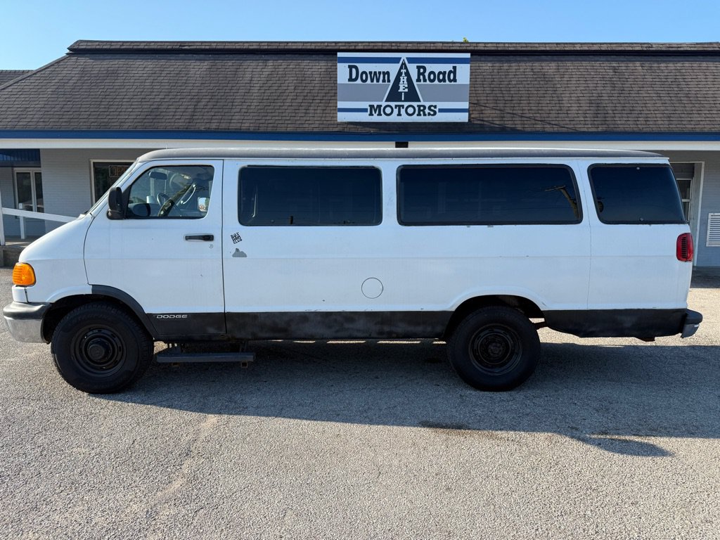 Used 2002 Dodge B3500 RWD image 2