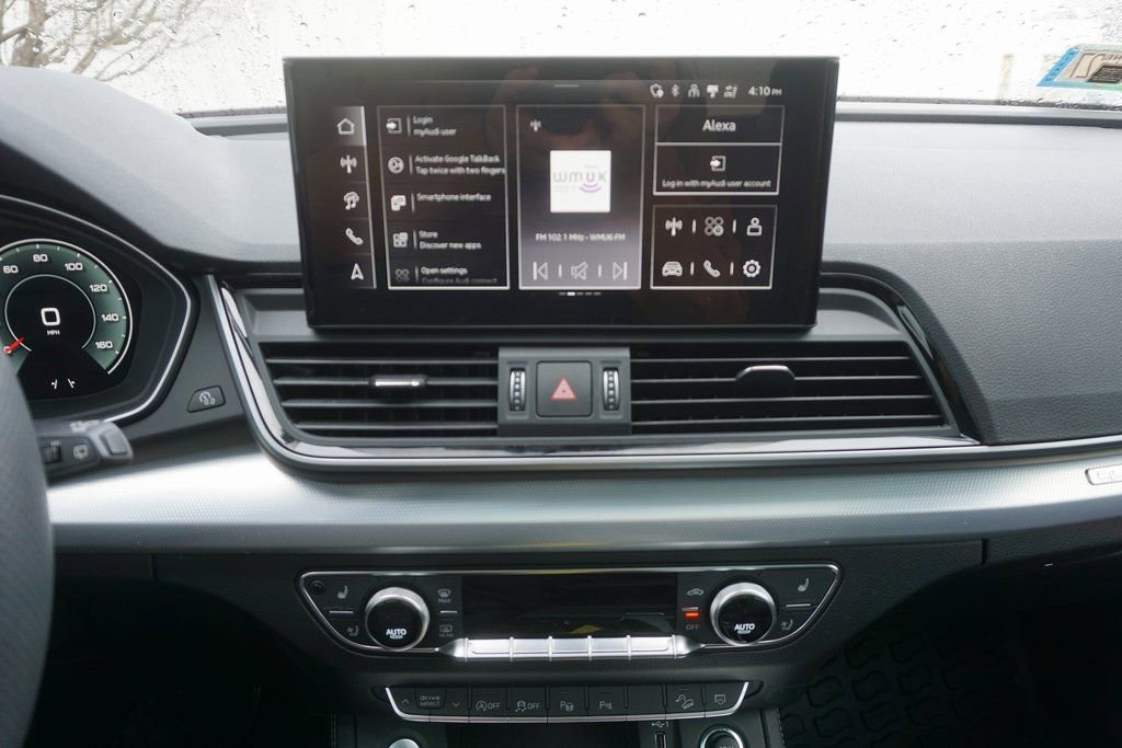 Used 2024 Audi Q5 2.0T Prestige w/ Prestige Package image 14