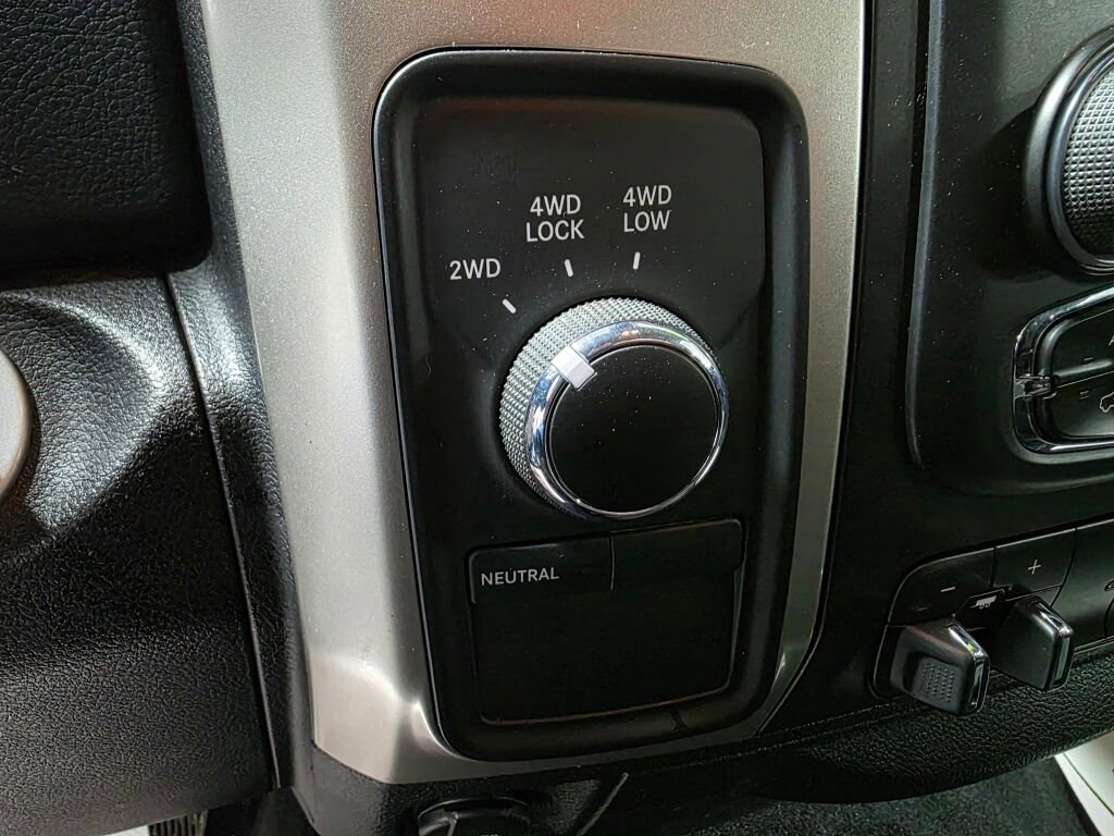 Used 2018 RAM 2500 SLT w/ Snow Chief Group AWD/4WD image 14