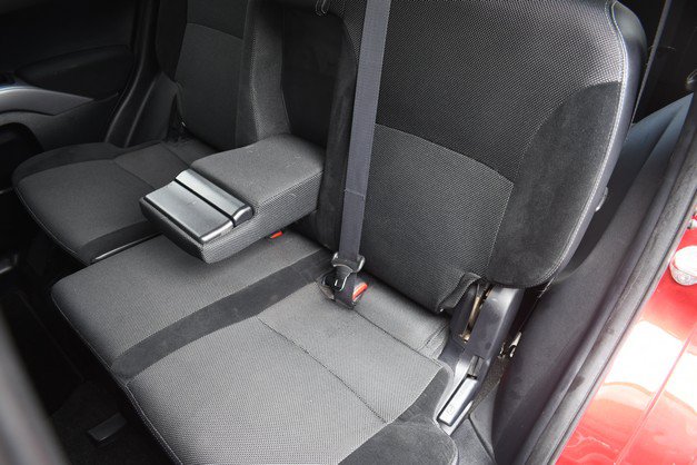 Used 2012 Mitsubishi Outlander SE AWD/4WD image 22