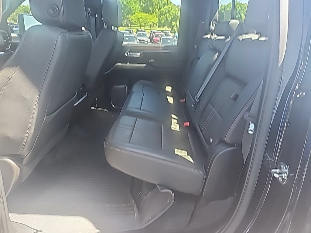 Used 2024 Chevrolet Silverado 2500 High Country w/ Midnight Edition AWD/4WD image 12