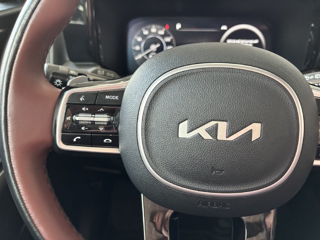 Used 2022 Kia Sorento SX AWD/4WD image 16