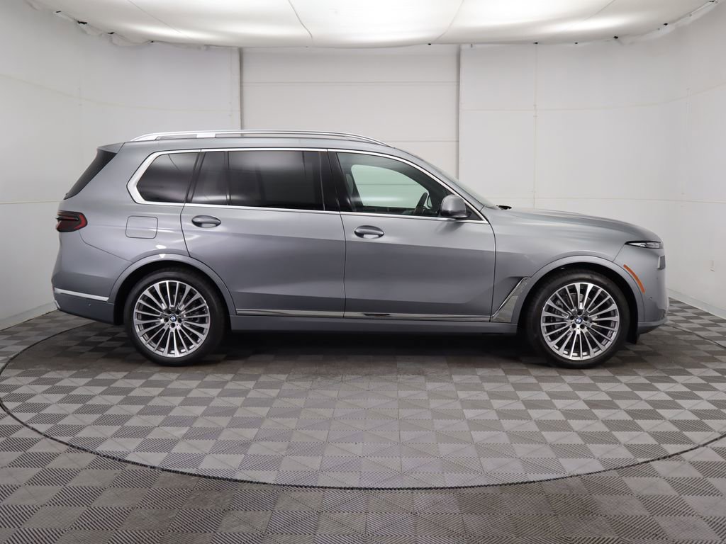 Used 2026 BMW X7 xDrive40i AWD/4WD image 5