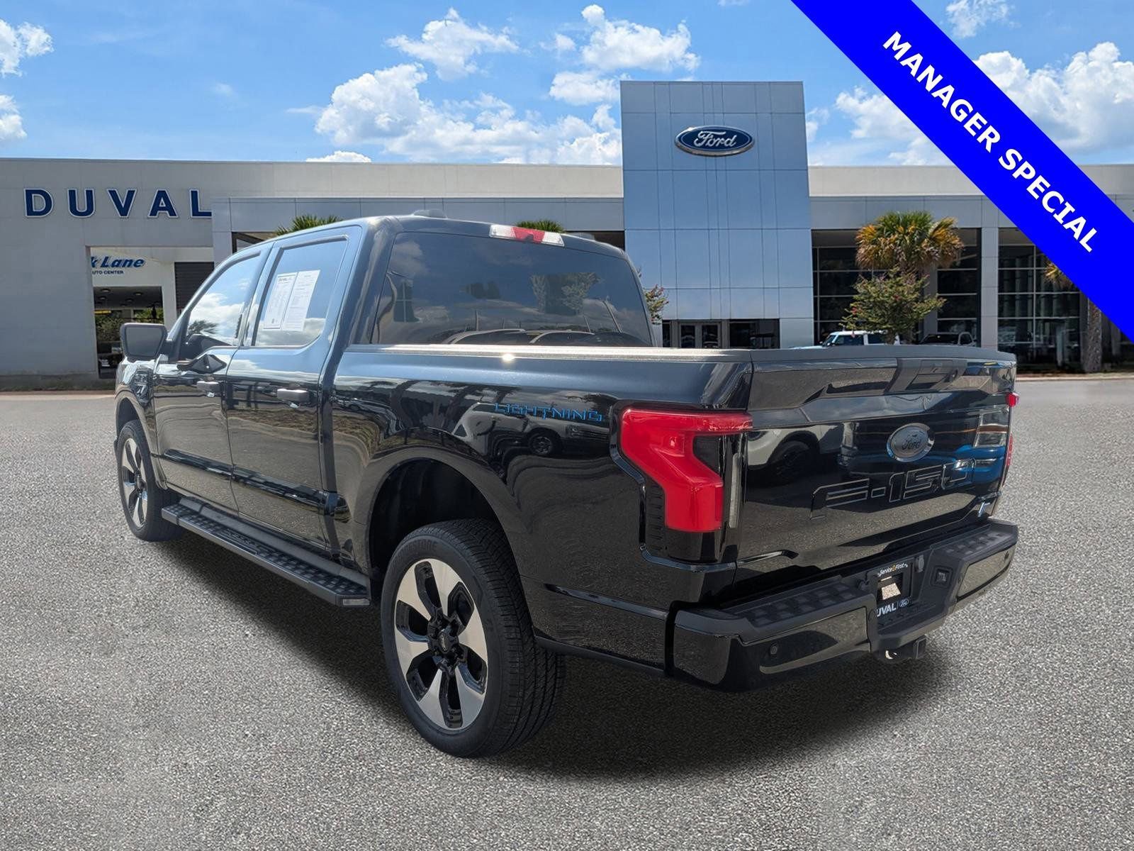 Used 2023 Ford F150 Lightning XLT image 6