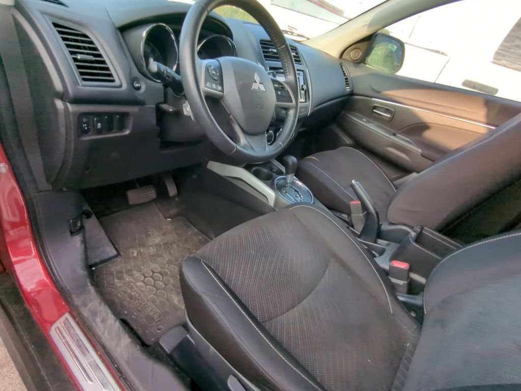 Used 2014 Mitsubishi Outlander Sport SE FWD image 7