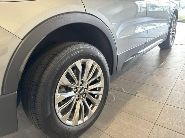 Certified 2025 Cadillac XT4 Premium Luxury w/ Cold Weather Package FWD image 13