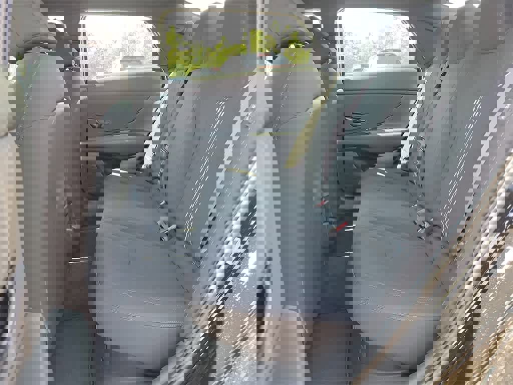 New 2025 Hyundai Elantra SEL image 7