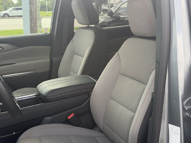Used 2026 Chevrolet Traverse LT w/ Driver Confidence Package FWD image 15