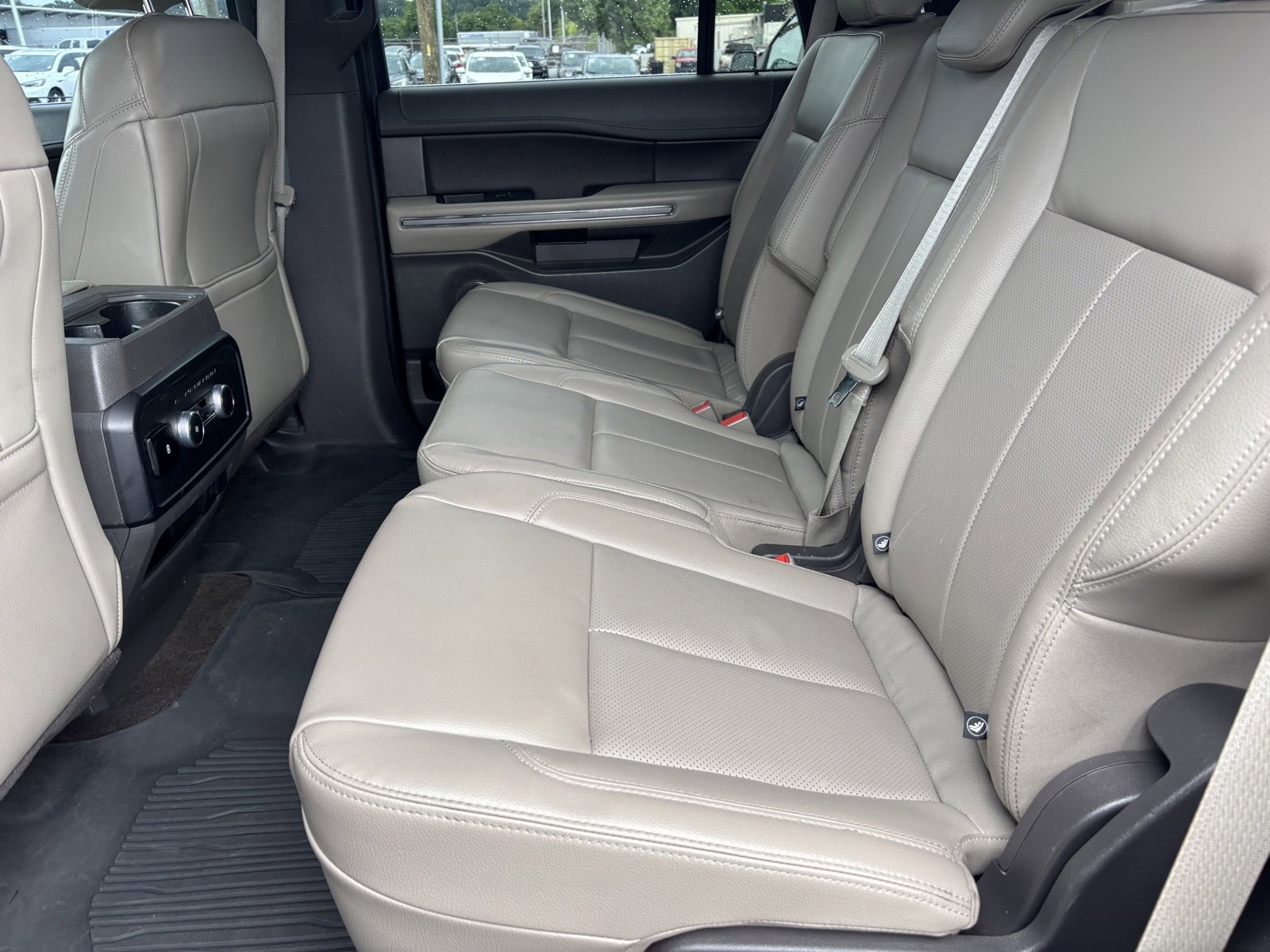 Used 2021 Ford Expedition XLT w/ FX4 Off-Road Package image 21