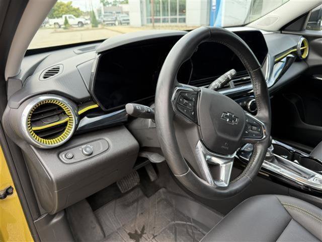 Certified 2024 Chevrolet Trax ACTIV w/ Sunroof Package image 2