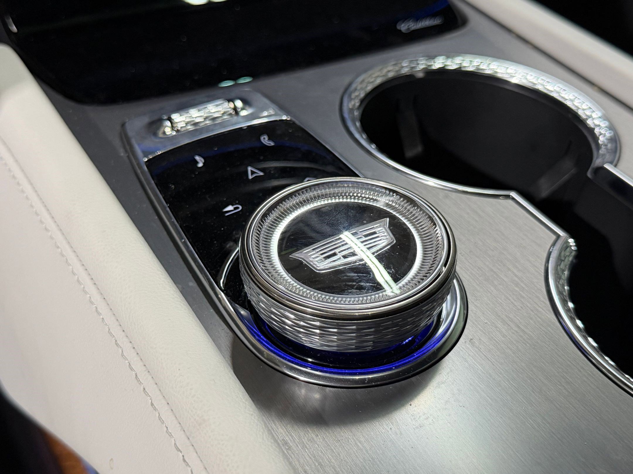 New 2026 Cadillac Vistiq Sport image 36