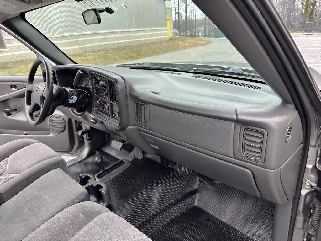 Used 2006 Chevrolet Silverado 3500 Work Truck w/ Snow Plow Prep Package image 29