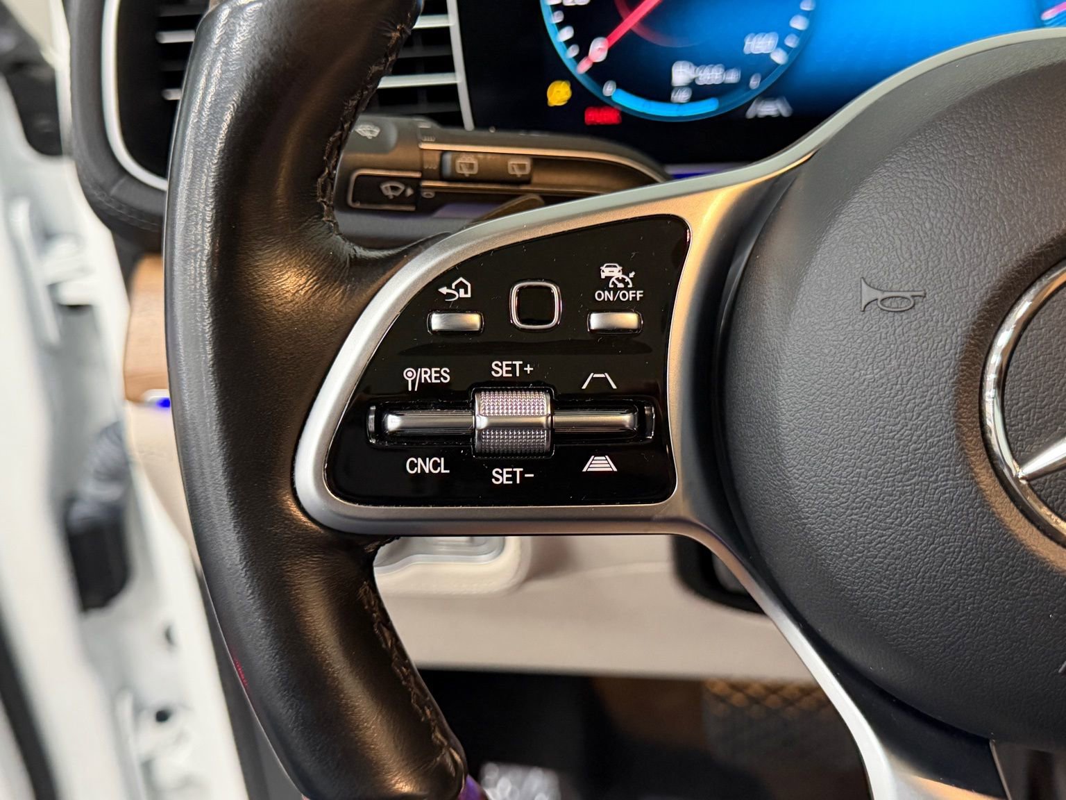 Certified 2023 Mercedes-Benz GLE 450 4MATIC image 30