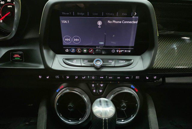 Used 2020 Chevrolet Camaro SS RWD image 24