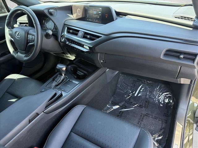 Used 2021 Lexus UX 200 w/ Accessory Package (Z2) image 13