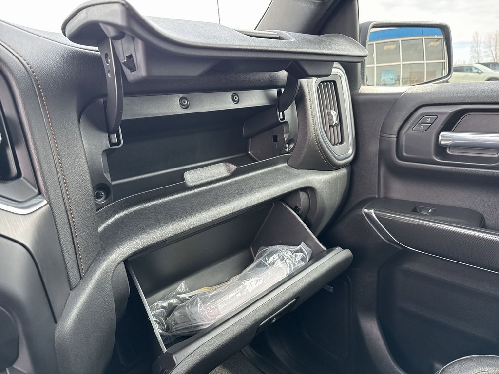 Certified 2021 GMC Sierra 1500 AT4 w/ AT4 Premium Package image 30