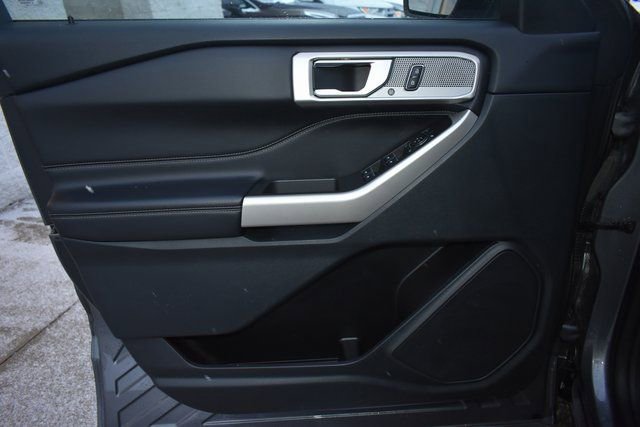 Used 2024 Ford Explorer Limited image 14
