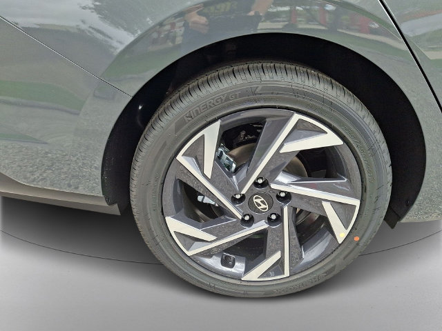 New 2026 Hyundai Elantra Limited FWD image 6