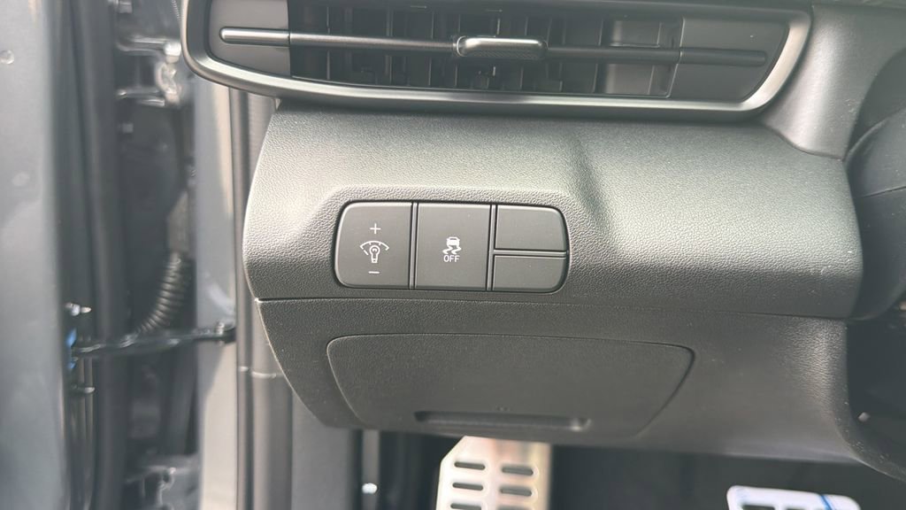 New 2026 Hyundai Elantra Sport image 30