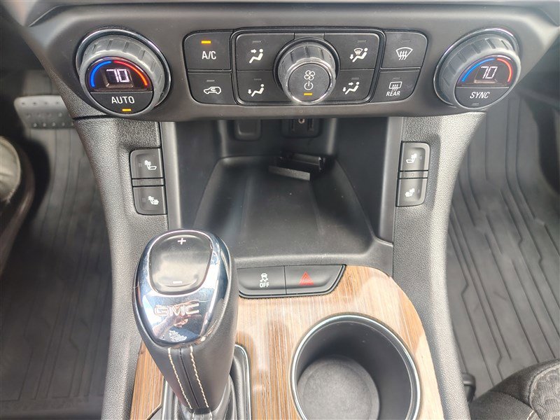 Used 2018 GMC Acadia SLE w/ Driver Alert Package I image 32