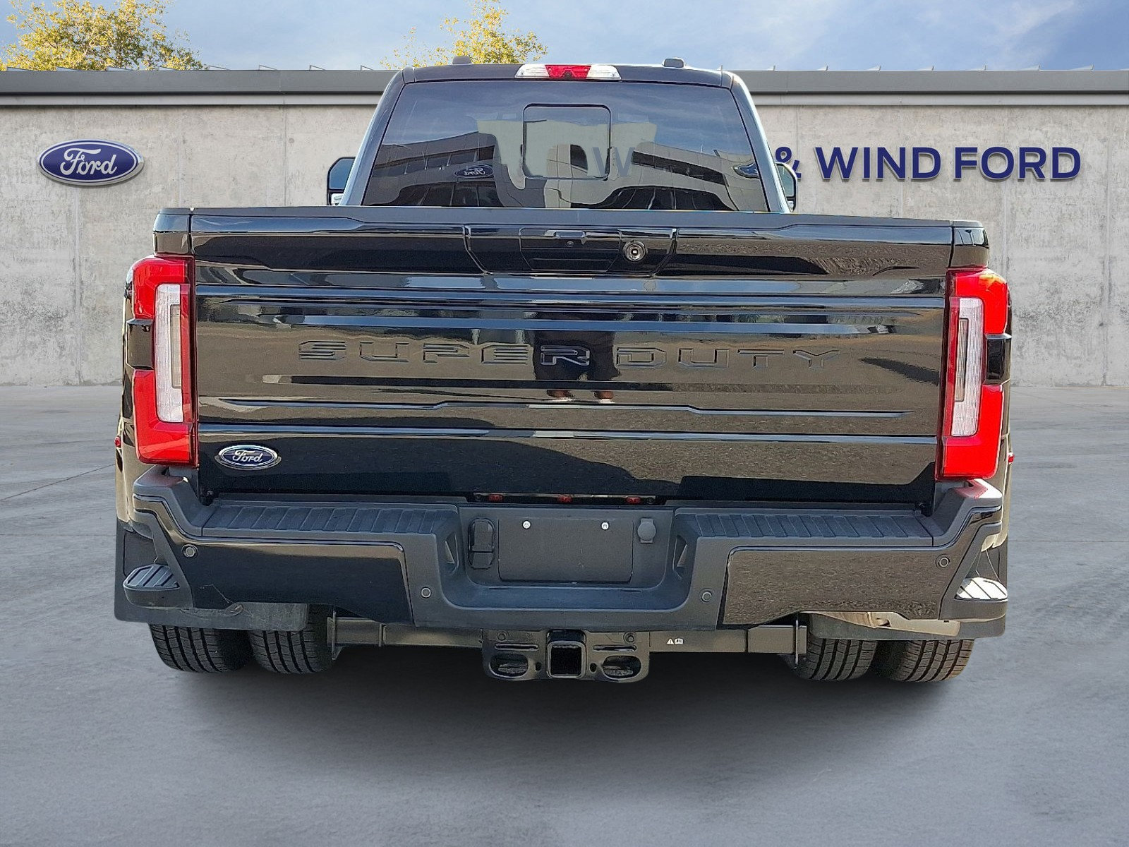 Used 2025 Ford F350 Platinum AWD/4WD image 5