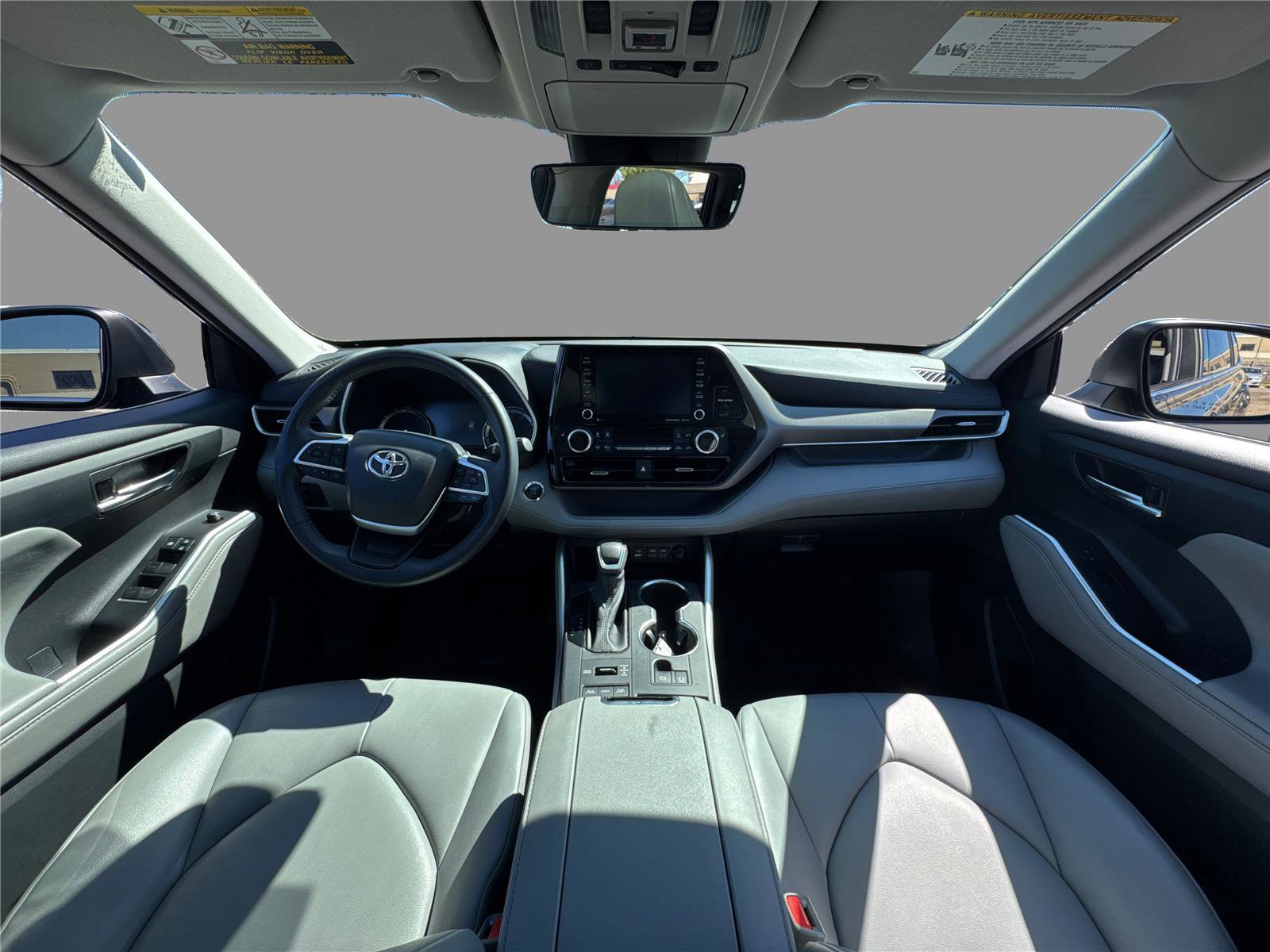 Used 2022 Toyota Highlander XLE image 22