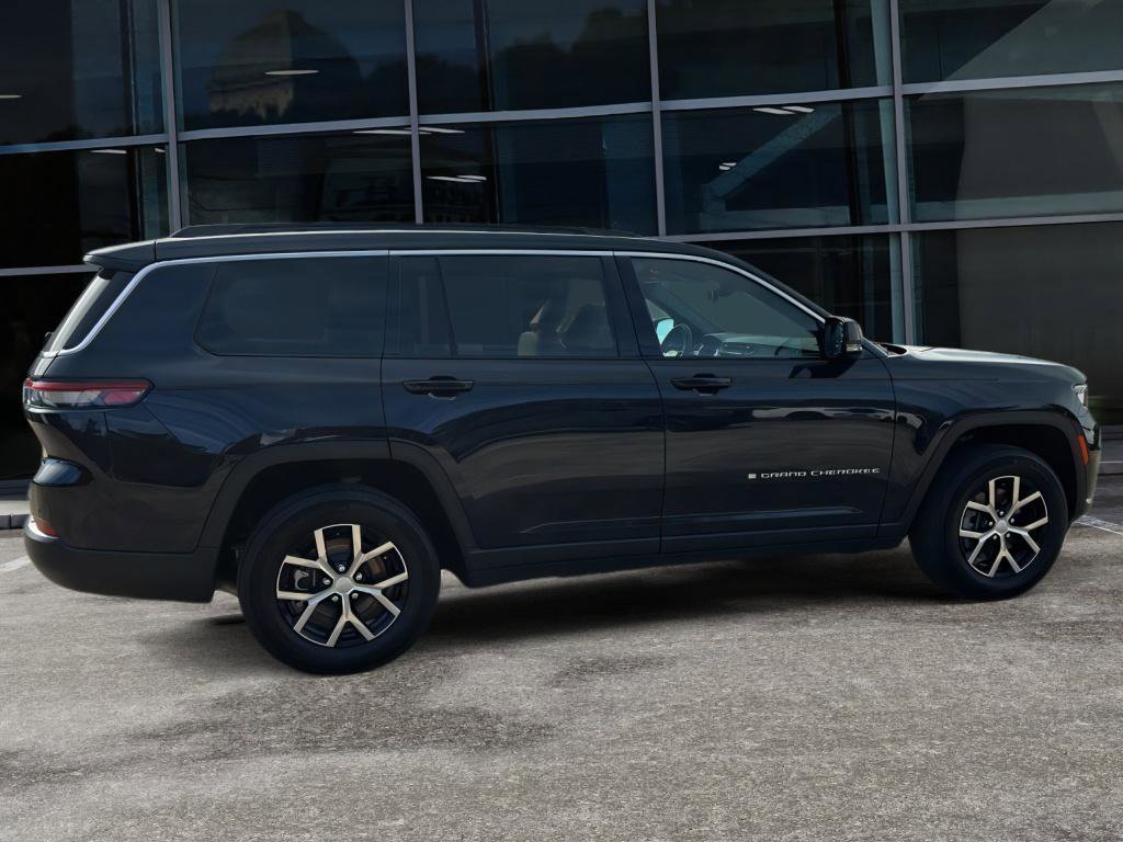 Used 2024 Jeep Grand Cherokee L Limited w/ Trailer Tow Package image 8