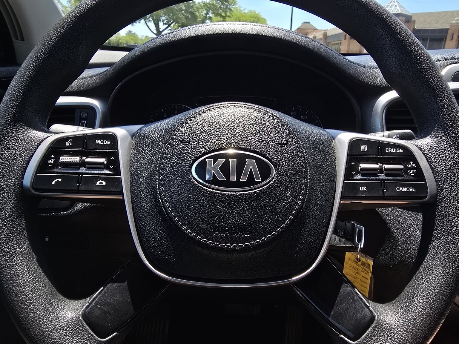 Used 2020 Kia Sorento L FWD image 23