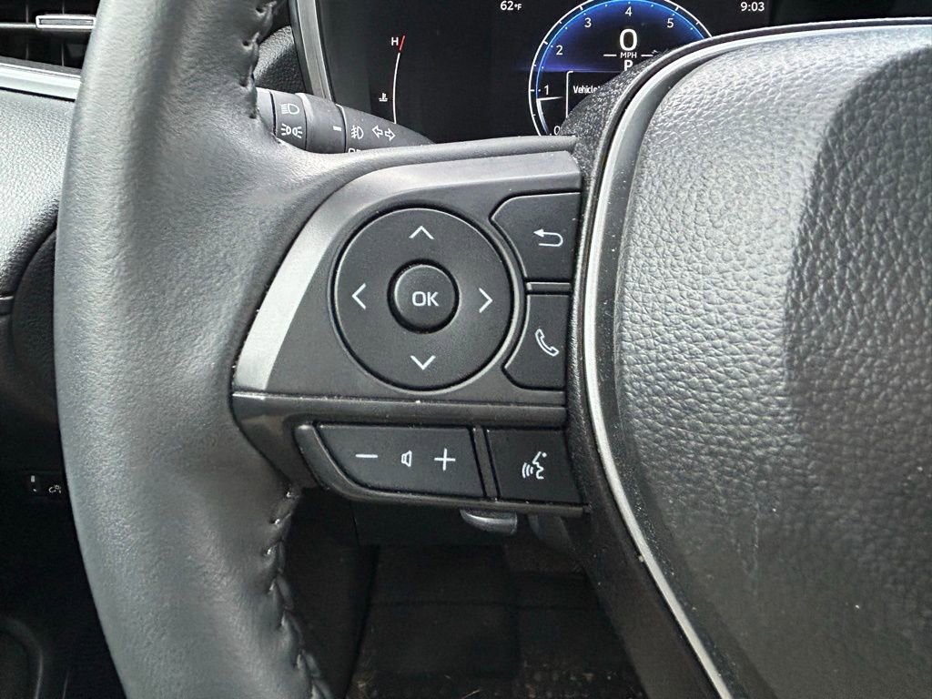 Used 2025 Toyota Corolla Cross XLE image 20