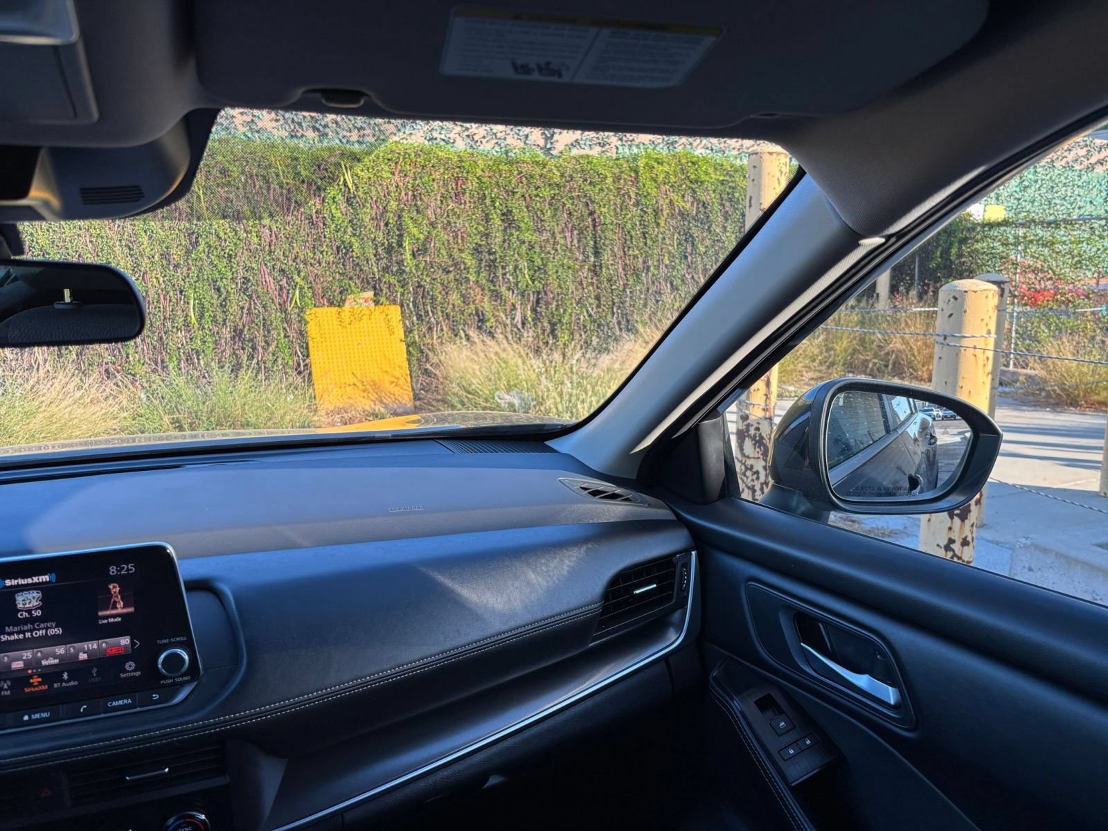Used 2025 Nissan Rogue SV FWD image 36