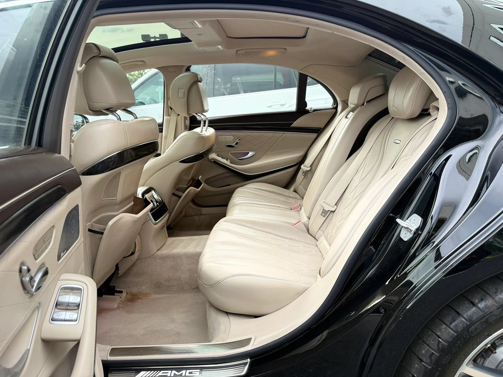 Used 2015 Mercedes-Benz S 63 AMG 4MATIC Sedan image 28