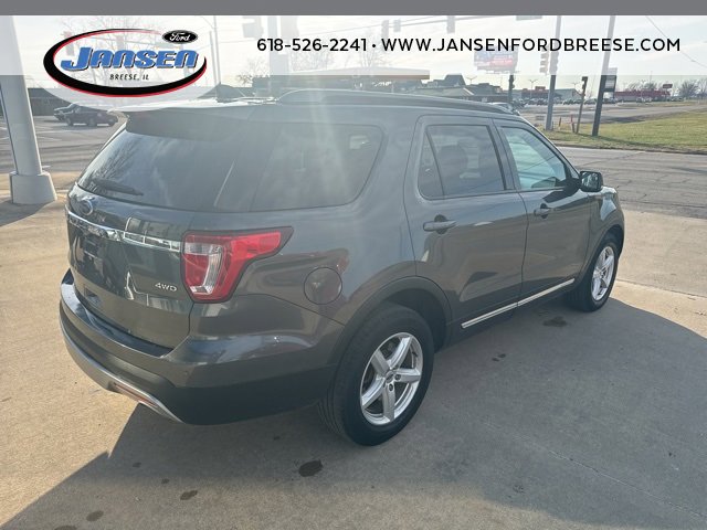 Used 2017 Ford Explorer XLT w/ Equipment Group 202A image 6