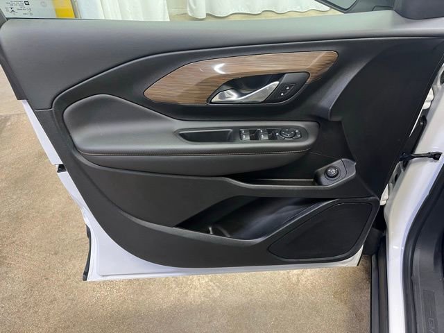 Used 2021 GMC Terrain SLE w/ Driver Convenience Package image 13