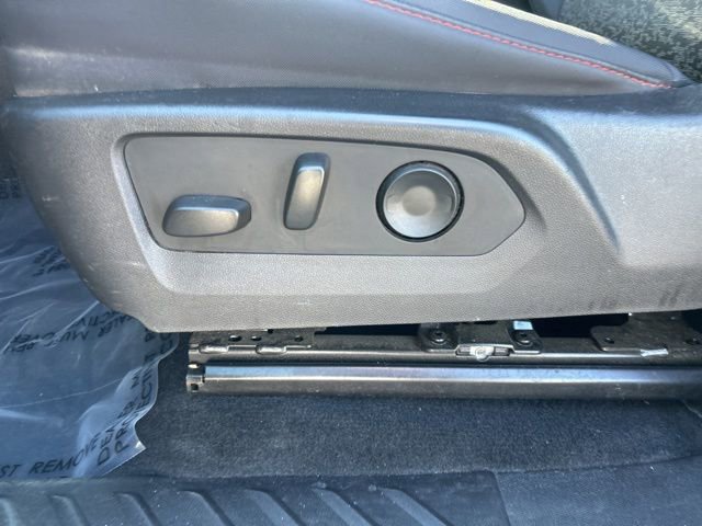 Used 2024 Chevrolet Colorado Z71 w/ Z71 Convenience Package 2 image 16