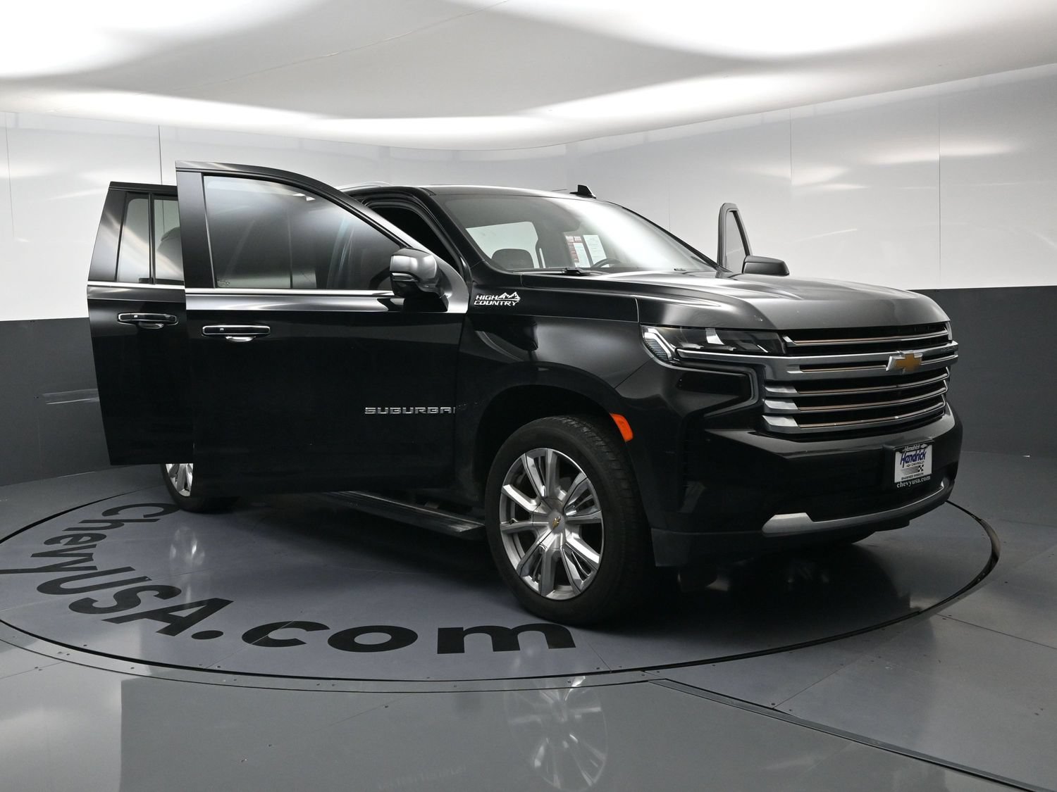Used 2021 Chevrolet Suburban High Country AWD/4WD image 25