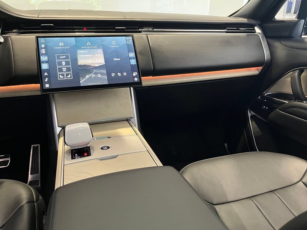 Used 2024 Land Rover Range Rover SV AWD/4WD image 63