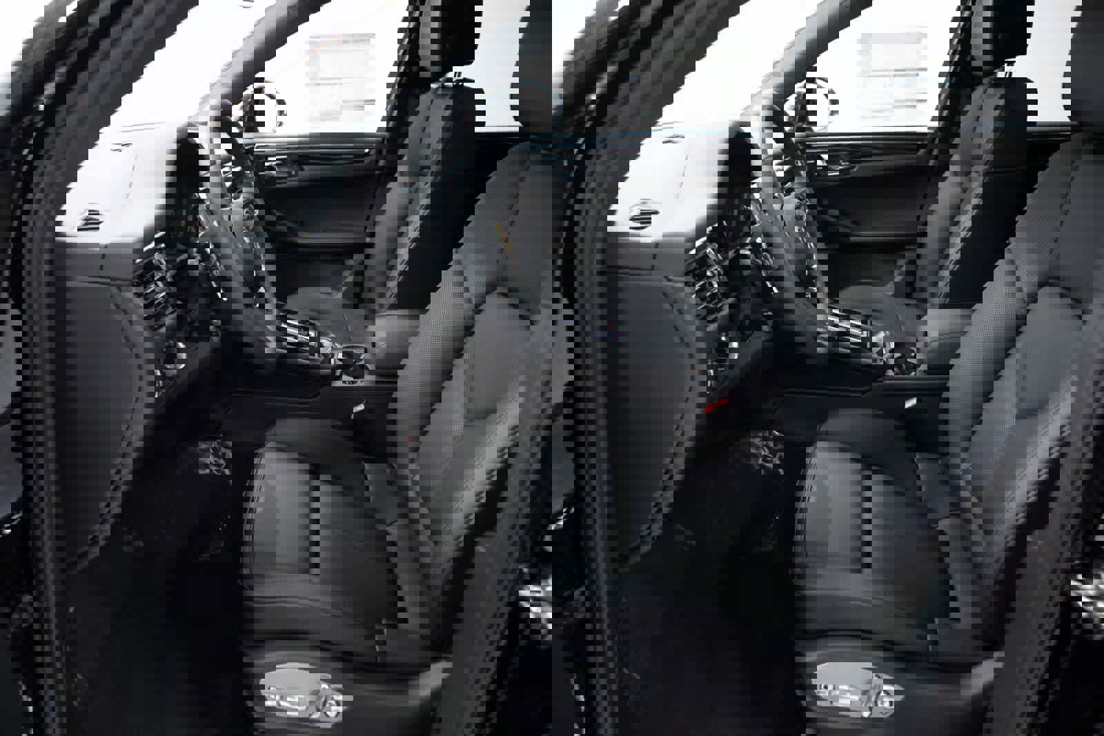 Certified 2025 Porsche Macan image 17