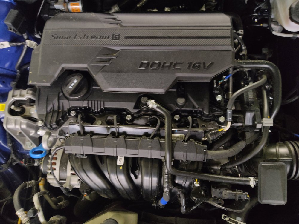 Used 2025 Hyundai Elantra SEL FWD image 30