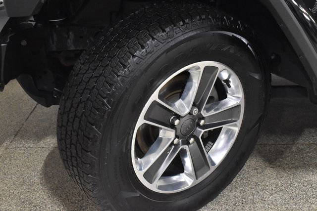Used 2023 Jeep Wrangler Sahara w/ Cold Weather Group image 11