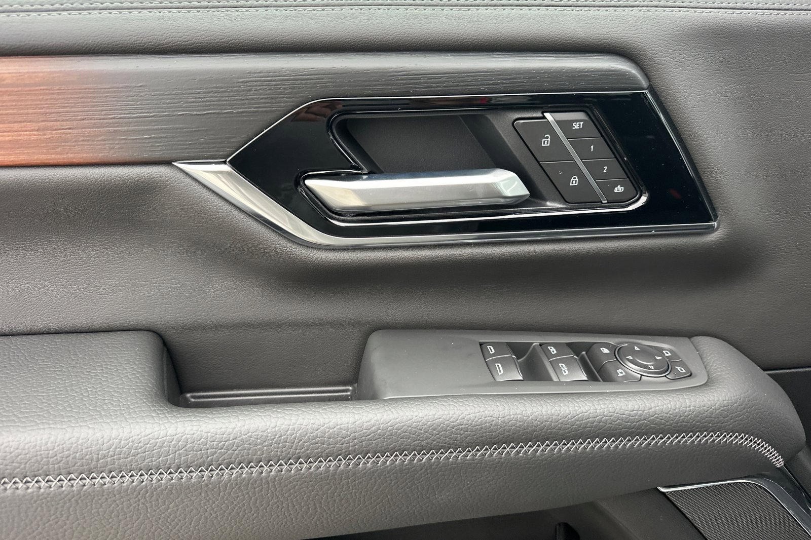 New 2026 GMC Yukon XL Denali image 12