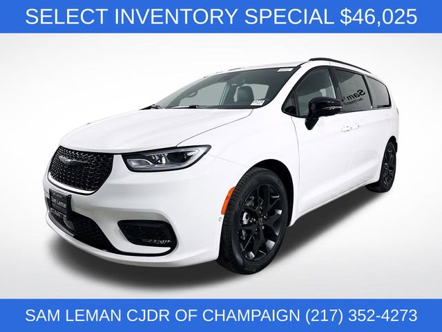 New 2026 Chrysler Pacifica Limited w/ S Appearance Package image 3