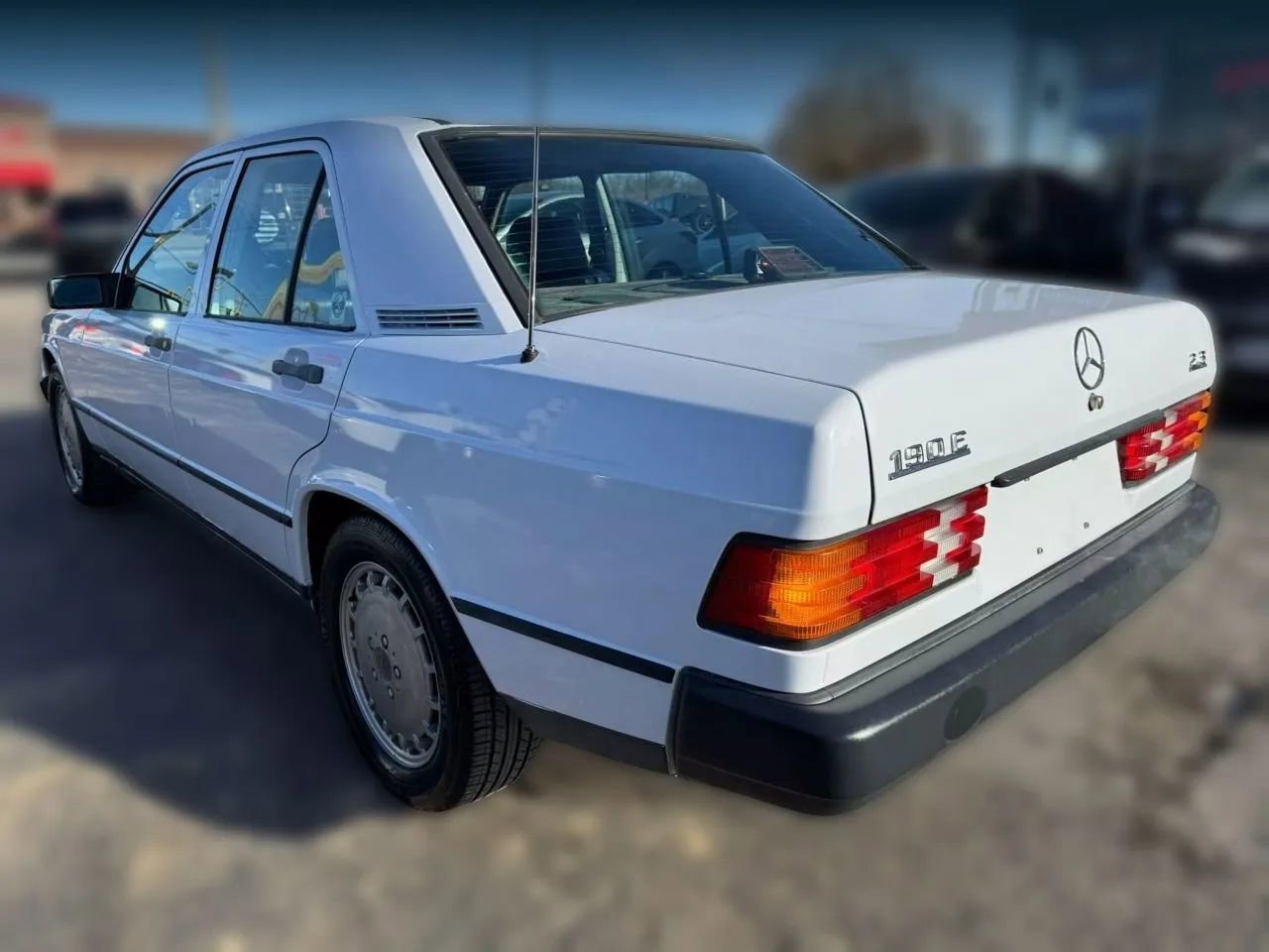Used 1987 Mercedes-Benz 190 E 2.3 image 4