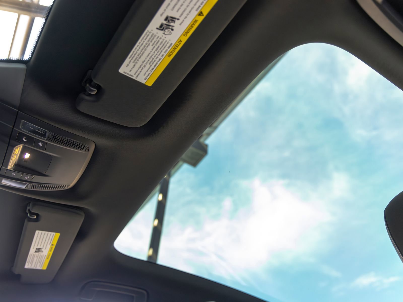 Certified 2025 Porsche Taycan 4S image 27