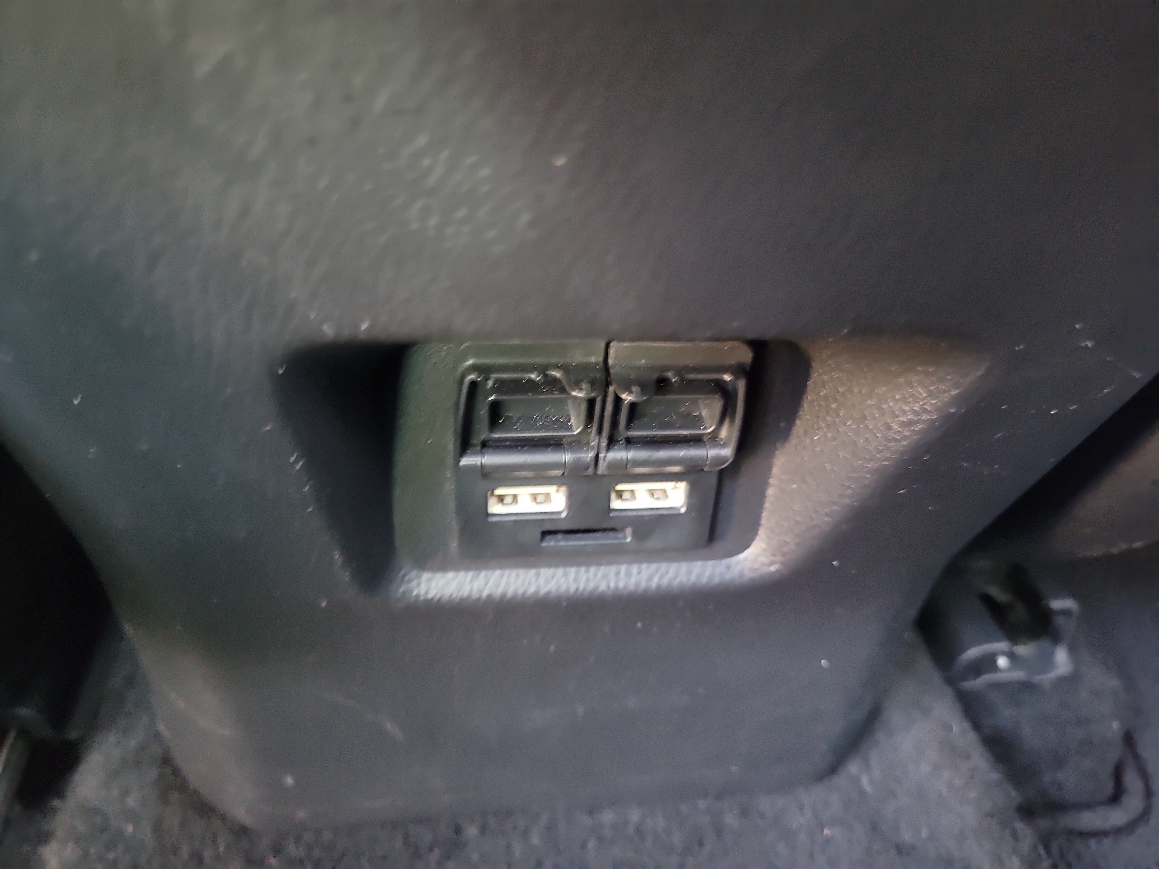 Used 2021 Toyota RAV4 XLE FWD image 17