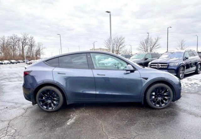 Used 2023 Tesla Model Y Long Range image 4
