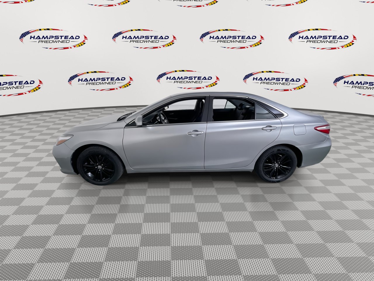 Used 2017 Toyota Camry SE FWD image 5