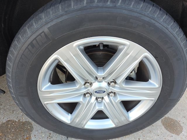 Used 2019 Ford Expedition XLT w/ Equipment Group 202A RWD image 14