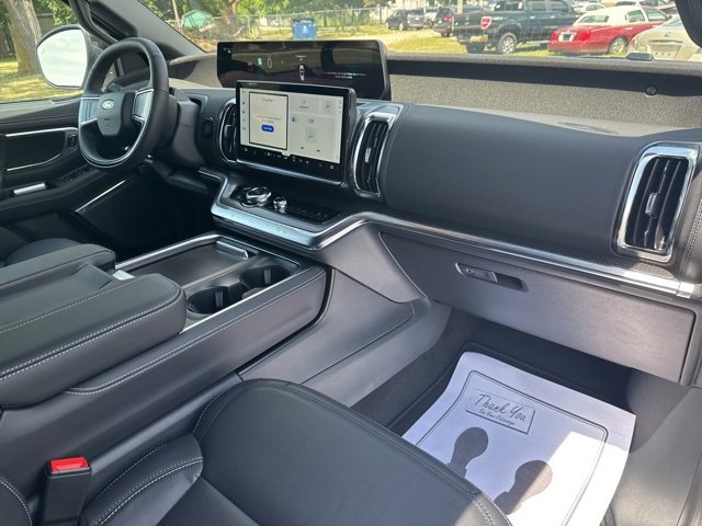 New 2025 Ford Expedition Max Platinum w/ Stealth Performance Package image 21